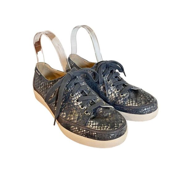 Mephisto blue runoff snakeskin leather sneakers size 6 - Picture 1 of 9
